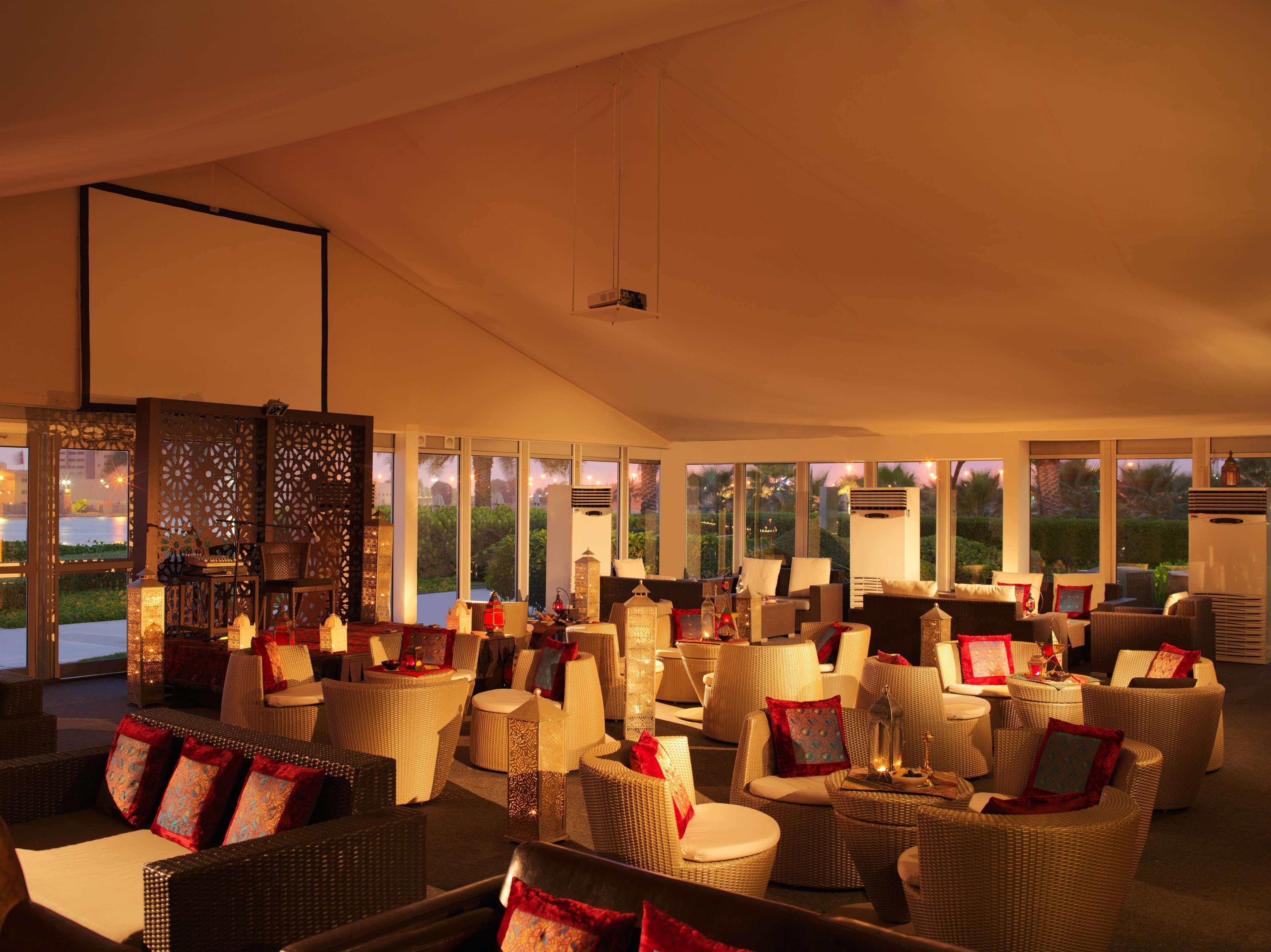 Fairmont Bab Al Bahr Hotel Abu Dhabi Exterior foto The interior of the lounge